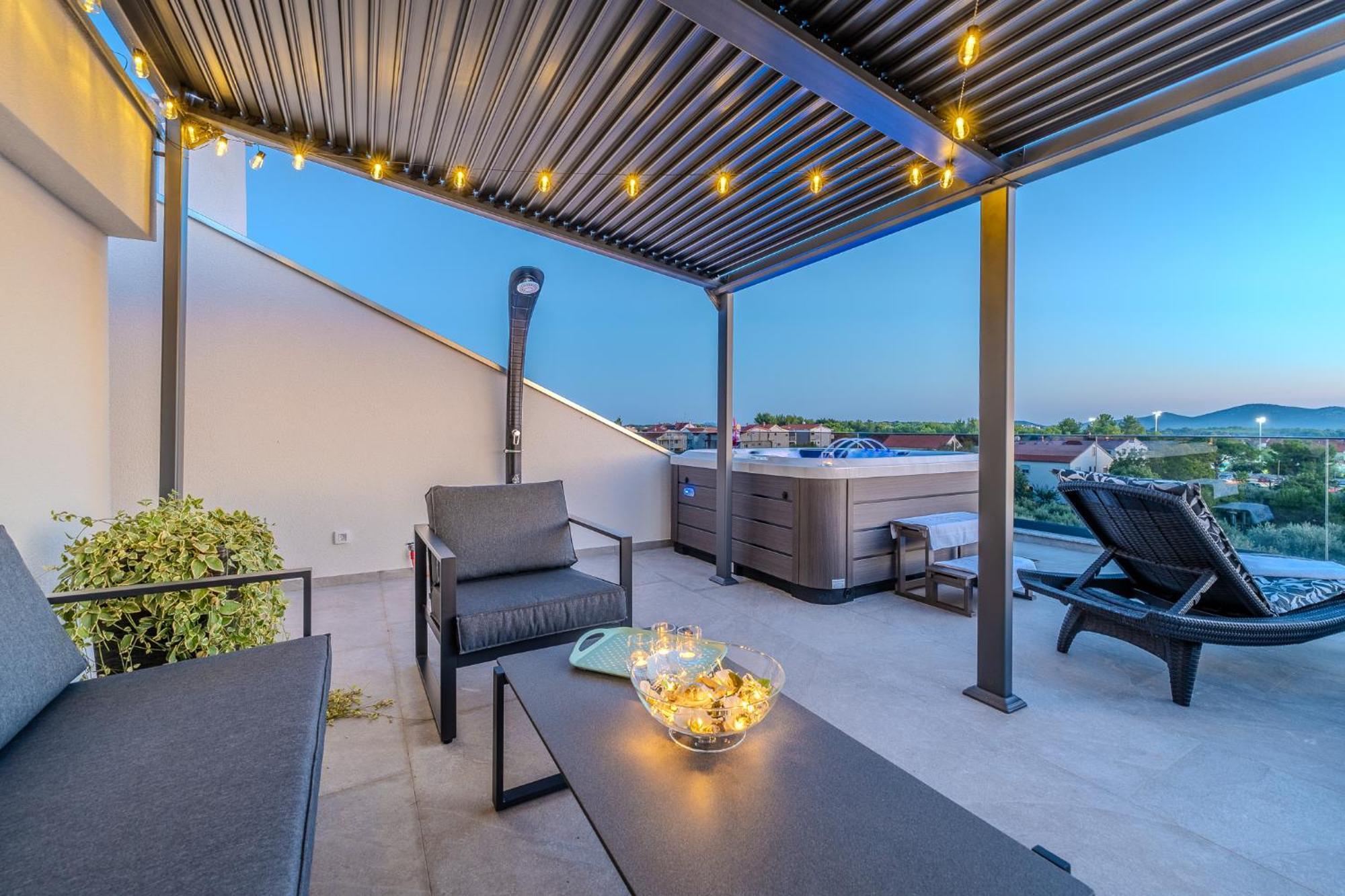 Biograd Sunset Penthouse With Spectactular View And Jacuzzi *